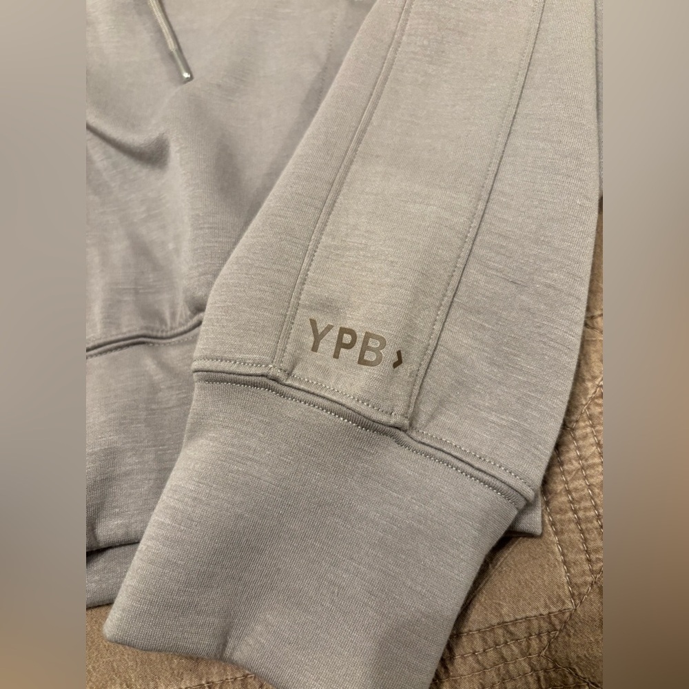 ABERCROMBIE & FITCH - YPB activewear Hoodie - Picture 6 of 7